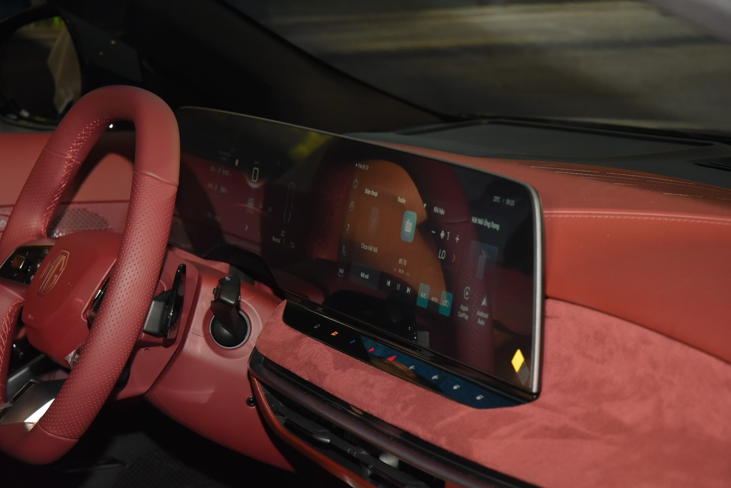 MG7 ra mắt Việt Nam: Giá cao nhất 1,018 tỷ, đấu K5, Mazda6 bằng động cơ 227 mã lực, 'full' ADAS, có chi tiết duy nhất trong phân khúc- Ảnh 17. MG7 ra mắt Việt Nam: Giá cao nhất 1,018 tỷ, đấu K5, Mazda6 bằng động cơ 227 mã lực, 'full' ADAS, có chi tiết duy nhất trong phân khúc- Ảnh 17.