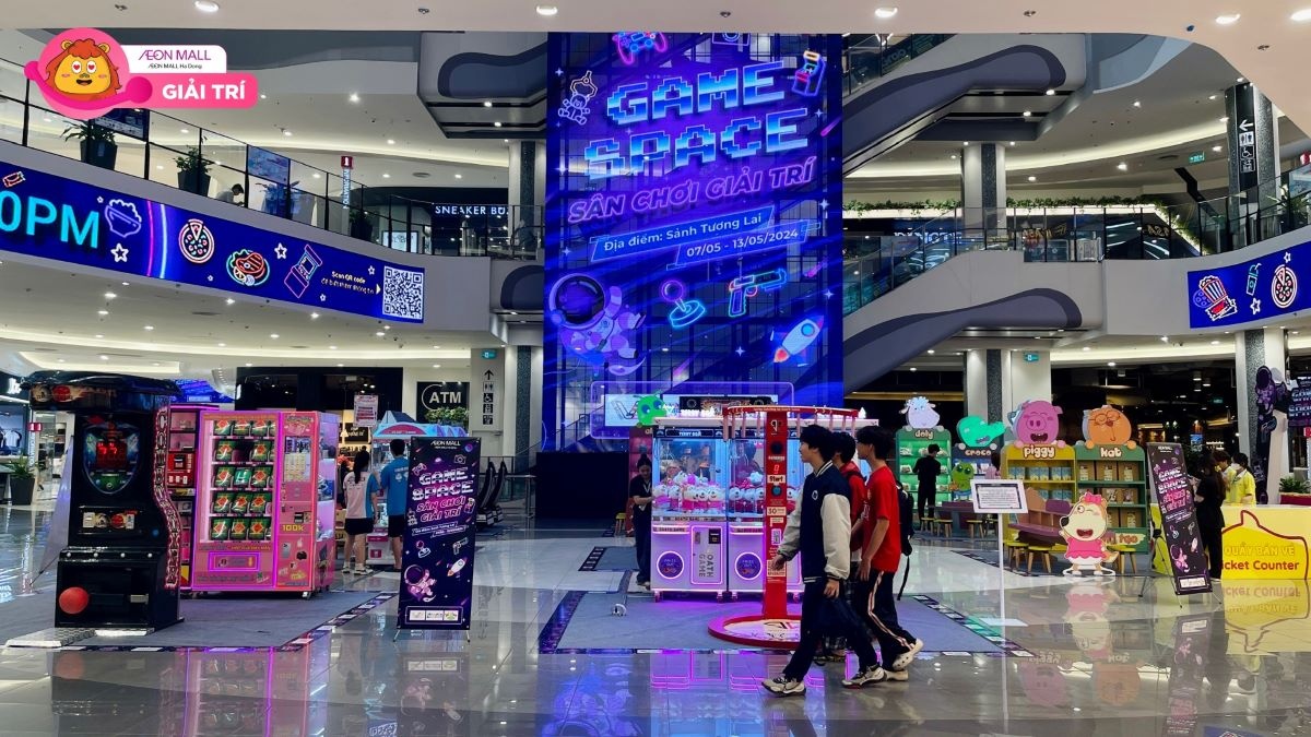 Hà Nội ghi nhận nhiều giao dịch sôi động tại các trung tâm thương mại. Hà Nội ghi nhận nhiều giao dịch sôi động tại các trung tâm thương mại.