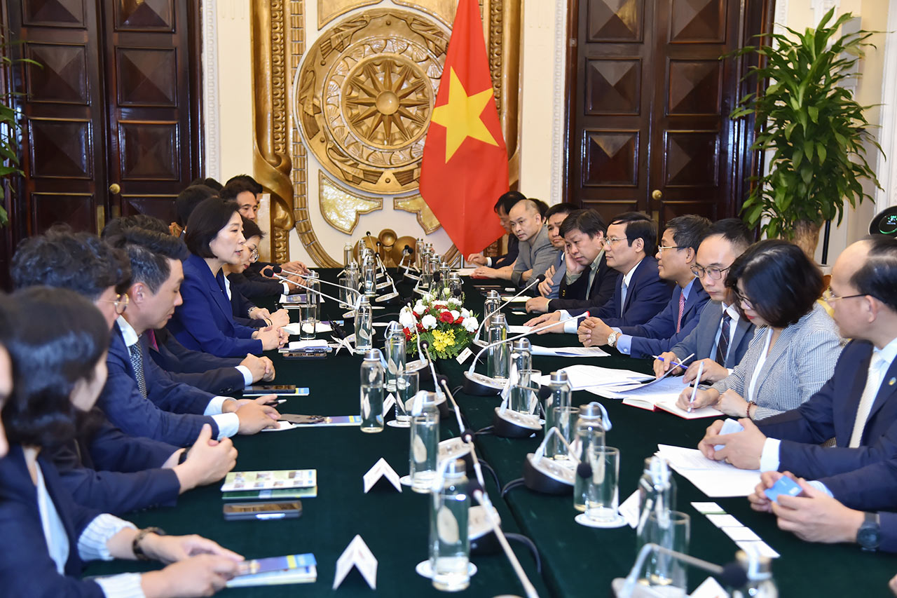 Khuyến khích doanh nghiệp Hàn Quốc mở rộng quy mô đầu tư vào Việt Nam- Ảnh 2. Khuyến khích doanh nghiệp Hàn Quốc mở rộng quy mô đầu tư vào Việt Nam- Ảnh 2.