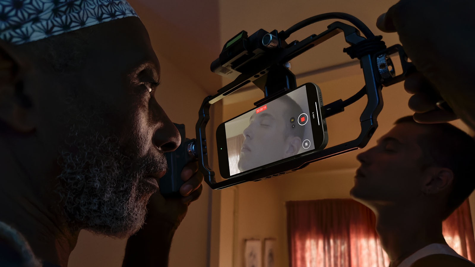 iPhone 16 Pro và iPhone 16 Pro Max ra mắt: chiếc iPhone lớn nhất lịch sử, nút Camera Control mới, giá không đổi