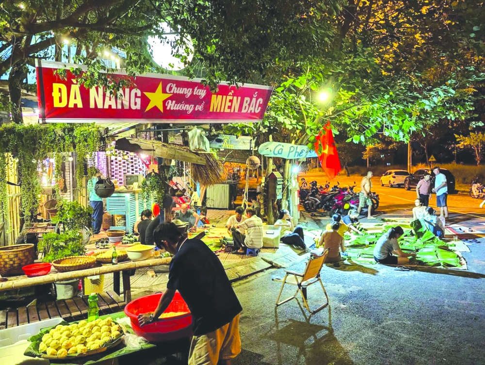 Người miền Trung và người dân cả nước đang hướng về miền Bắc Người miền Trung và người dân cả nước đang hướng về miền Bắc