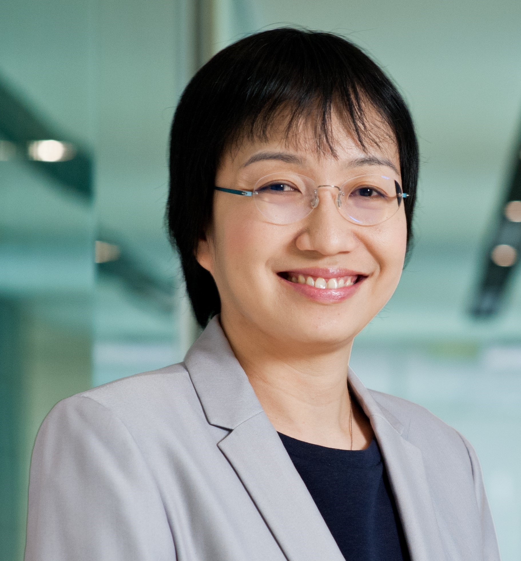 Bà Sabrina Sia Bà Sabrina Sia