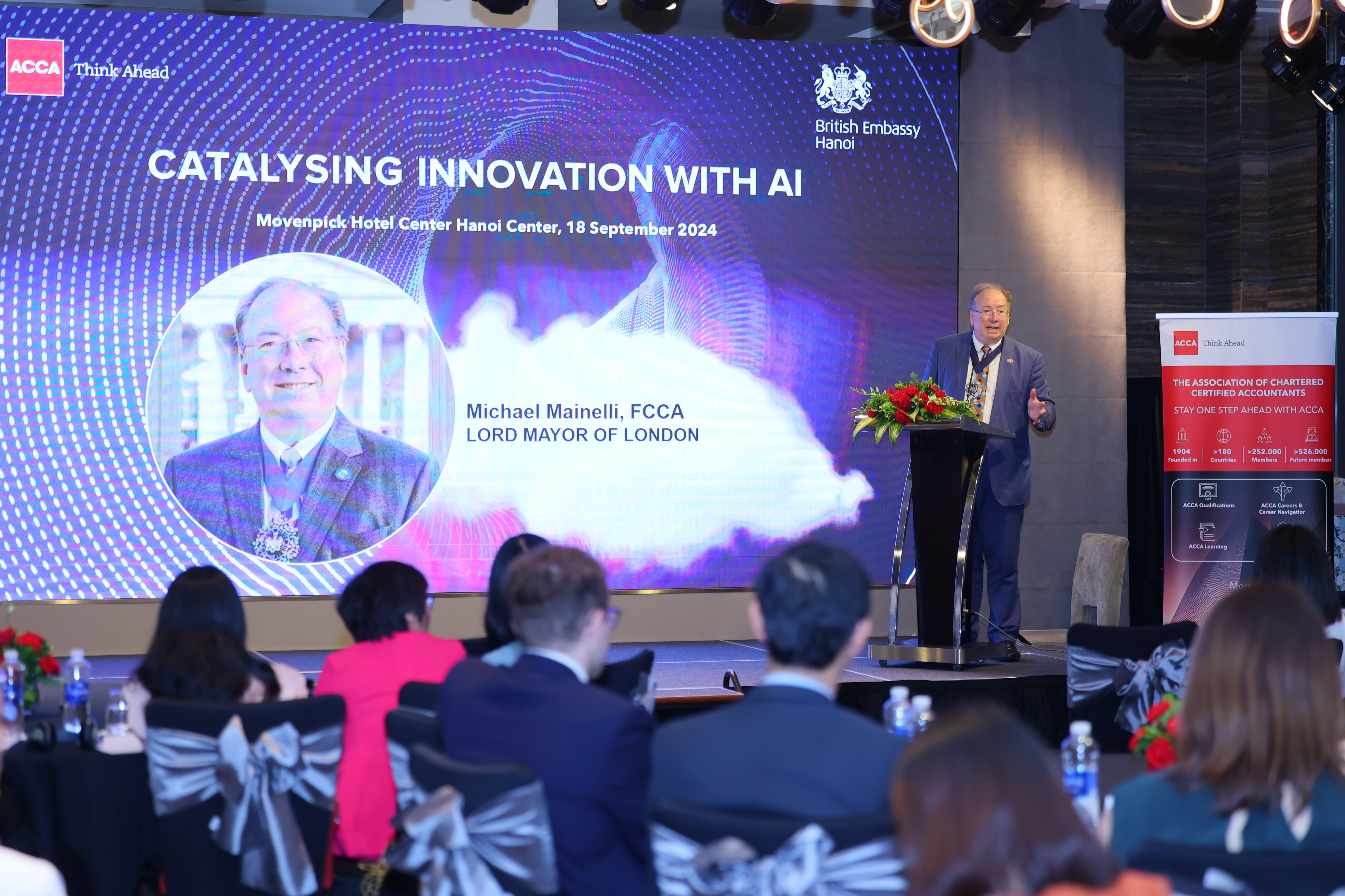 Vương quốc Anh ủng hộ Việt Nam phát triển trung tâm tài chính quốc tế Vương quốc Anh ủng hộ Việt Nam phát triển trung tâm tài chính quốc tế