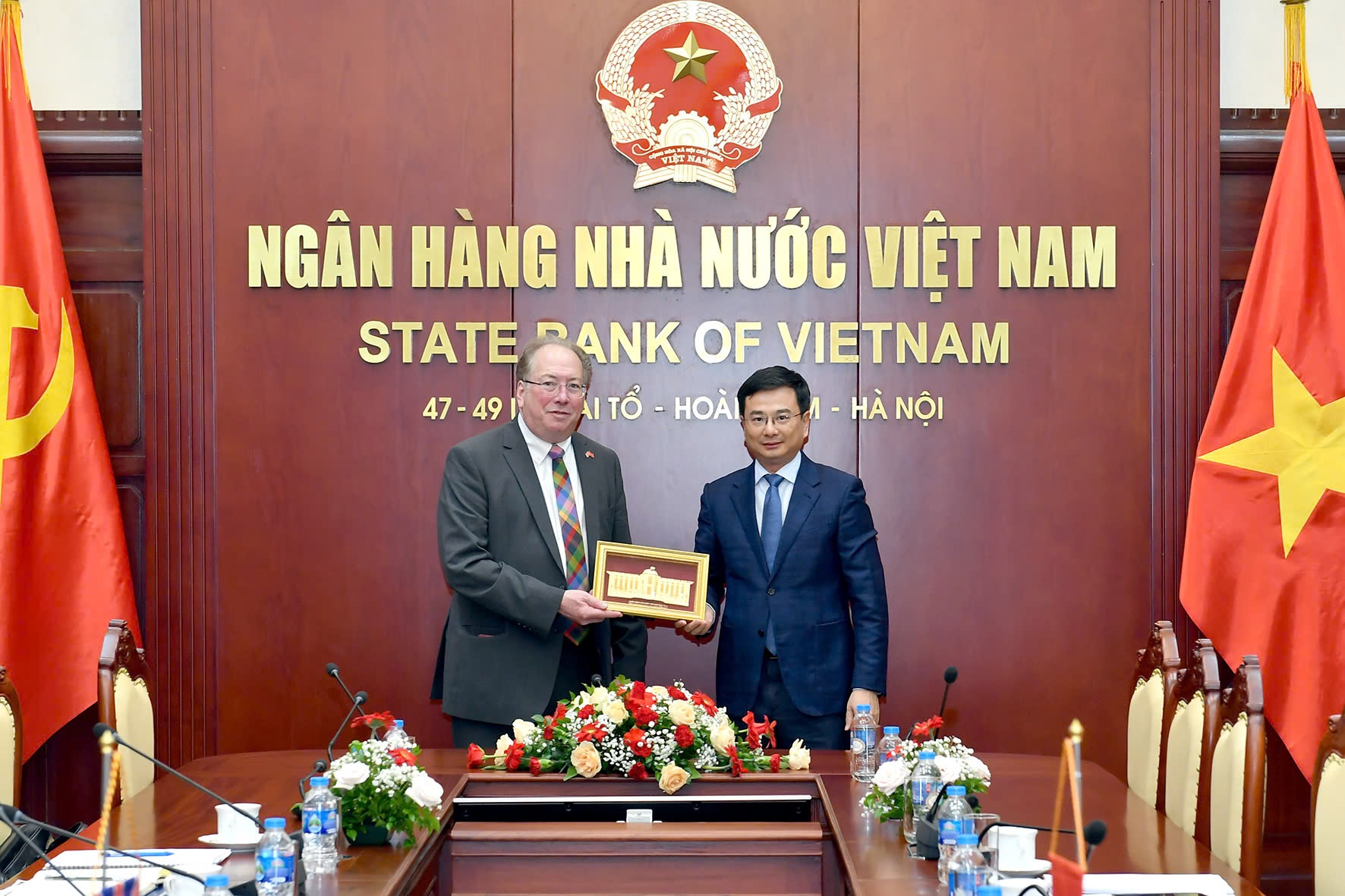 Phó Thống đốc NHNN Phạm Thanh Hà tiếp Thị trưởng Khu Tài chính London Michael Mainelli Phó Thống đốc NHNN Phạm Thanh Hà tiếp Thị trưởng Khu Tài chính London Michael Mainelli