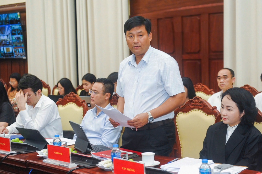 Các ngân hàng phải chủ động chia sẻ khó khăn với người dân, doanh nghiệp Các ngân hàng phải chủ động chia sẻ khó khăn với người dân, doanh nghiệp