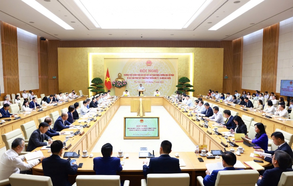 Thủ tướng Phạm Minh Chính tin tưởng các ngân hàng sẽ vượt qua mọi khó khăn thách thức, hoàn thành tốt nhất các nhiệm vụ, mục tiêu đã đề ra