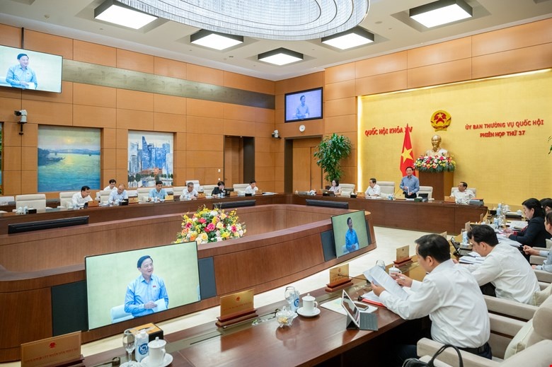 Ủy ban Thường vụ Quốc hội nhất trí đầu tư bổ sung vốn nhà nước tại Vietcombank