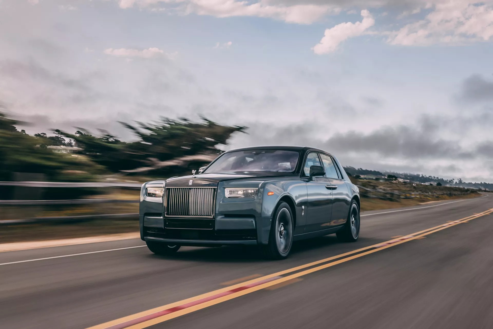 Giới đại gia sẽ đi xe Rolls-Royce gì trong 4 năm tới: SUV điện dưới Cullinan, sedan điện thay thế Phantom, động cơ V12 vẫn còn- Ảnh 2. Giới đại gia sẽ đi xe Rolls-Royce gì trong 4 năm tới: SUV điện dưới Cullinan, sedan điện thay thế Phantom, động cơ V12 vẫn còn- Ảnh 2.