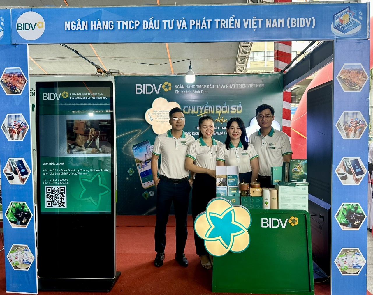 Gian hàng của BIDV chi nhánh Bình Định tại Triển lãm Gian hàng của BIDV chi nhánh Bình Định tại Triển lãm
