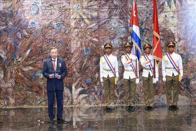Cuba trao tặng Huân chương Jose Marti cho Tổng Bí thư, Chủ tịch nước Tô Lâm- Ảnh 3. Cuba trao tặng Huân chương Jose Marti cho Tổng Bí thư, Chủ tịch nước Tô Lâm- Ảnh 3.