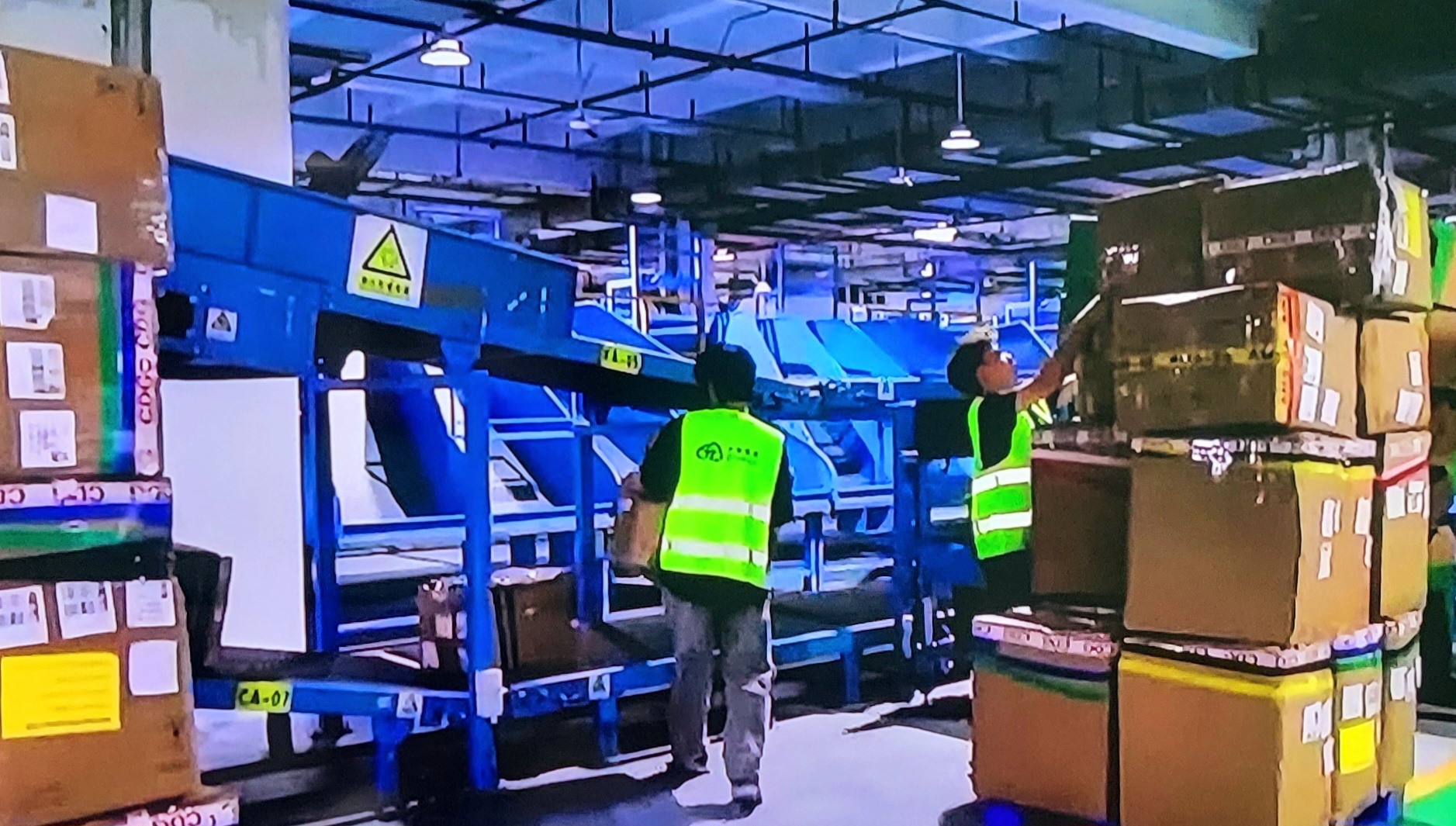 Trung Quốc là quốc gia đang đẩy mạnh TM ĐT xuyên biên giới Trung Quốc là quốc gia đang đẩy mạnh TM ĐT xuyên biên giới