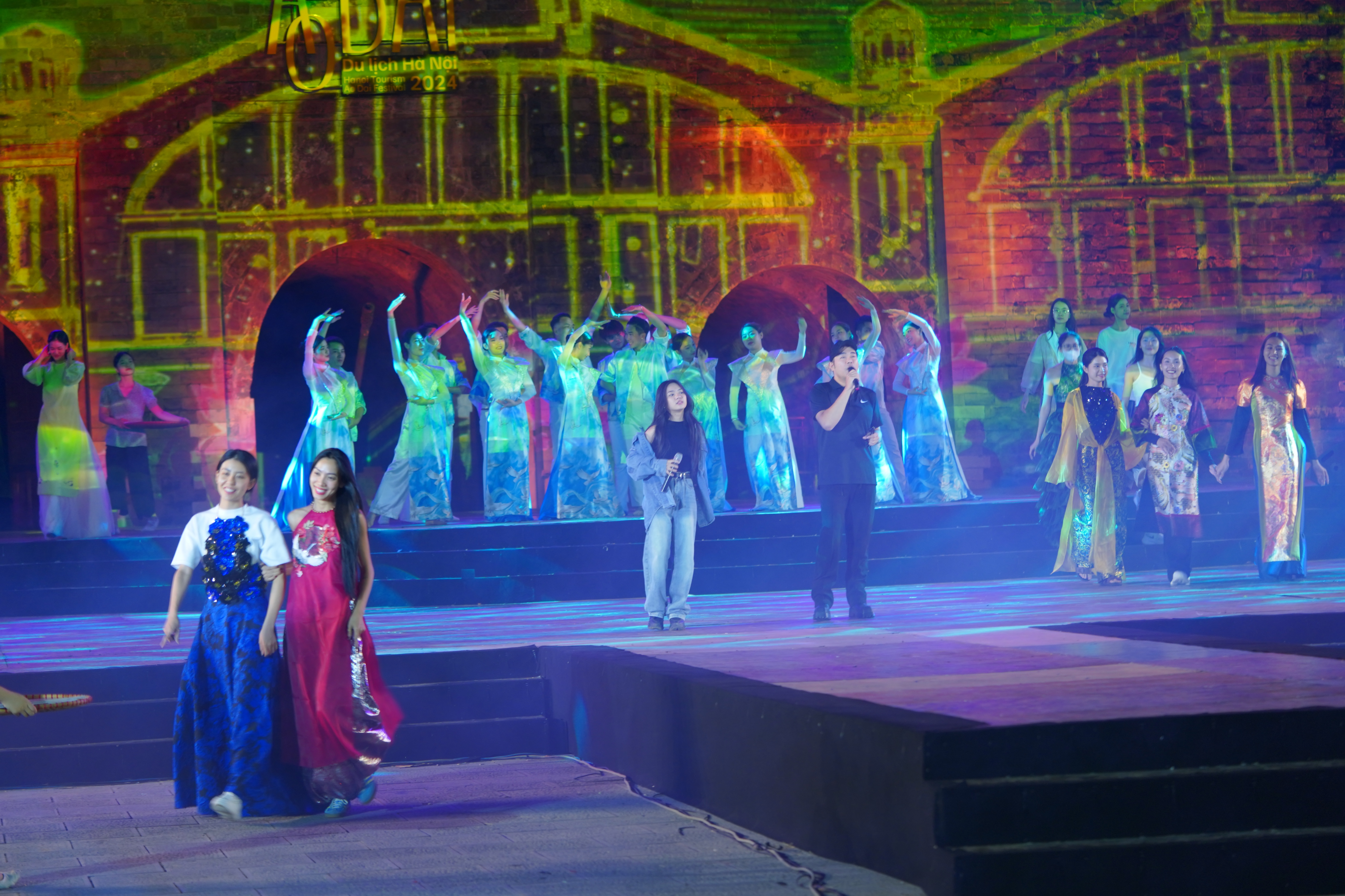 Lễ hội Áo dài Du lịch Hà Nội 2024 với những câu chuyện kể về lịch sự hào hùng của Thủ đô trong suốt hành trình 70 năm 