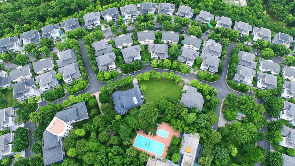 Việt Nam hiện có khoảng 430 công trình xanh được chứng nhận bởi các hệ thống, tiêu chuẩn của LOTUS, EDGE, LEED...