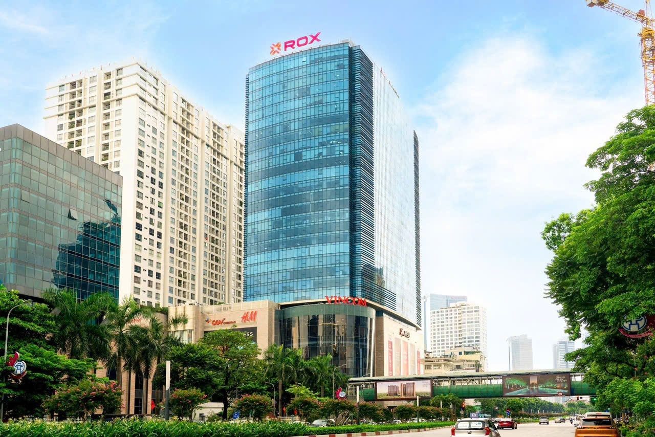 ROX Group tiên phong ứng dụng công nghệ thông minh. ROX Group tiên phong ứng dụng công nghệ thông minh.