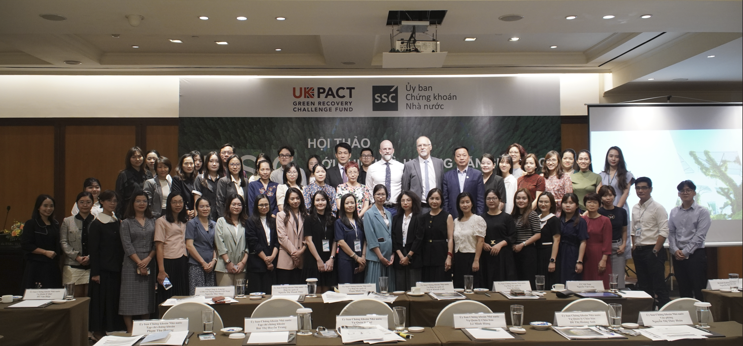 Sổ tay ESG: Công cụ giúp doanh nghiệp tiếp cận nguồn tài chính bền vững Sổ tay ESG: Công cụ giúp doanh nghiệp tiếp cận nguồn tài chính bền vững