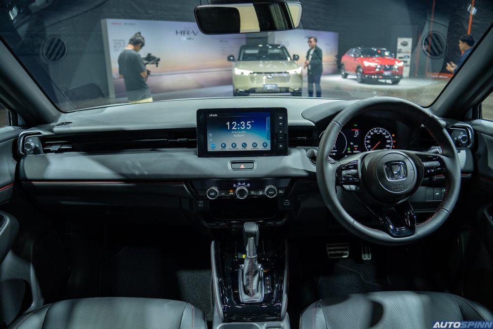 Honda HR-V e:HEV 2024 ra mắt: Chỉ còn động cơ hybrid, có ADAS, giá quy đổi từ 670 triệu đồng, dễ thành hàng hot khi về Việt Nam- Ảnh 6. Honda HR-V e:HEV 2024 ra mắt: Chỉ còn động cơ hybrid, có ADAS, giá quy đổi từ 670 triệu đồng, dễ thành hàng hot khi về Việt Nam- Ảnh 6.