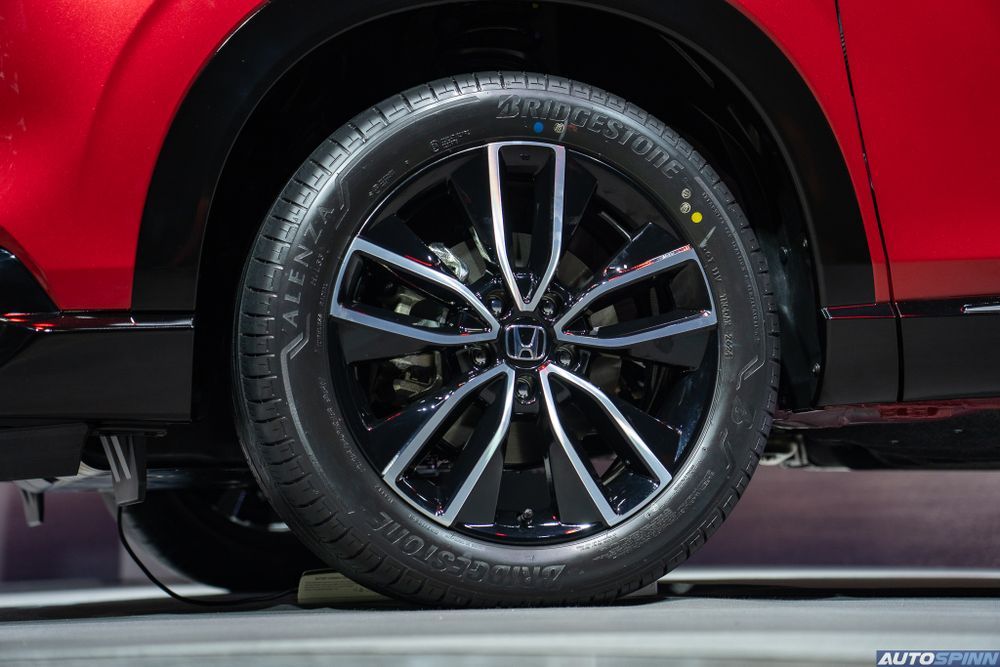 Honda HR-V e:HEV 2024 ra mắt: Chỉ còn động cơ hybrid, có ADAS, giá quy đổi từ 670 triệu đồng, dễ thành hàng hot khi về Việt Nam- Ảnh 11. Honda HR-V e:HEV 2024 ra mắt: Chỉ còn động cơ hybrid, có ADAS, giá quy đổi từ 670 triệu đồng, dễ thành hàng hot khi về Việt Nam- Ảnh 11.