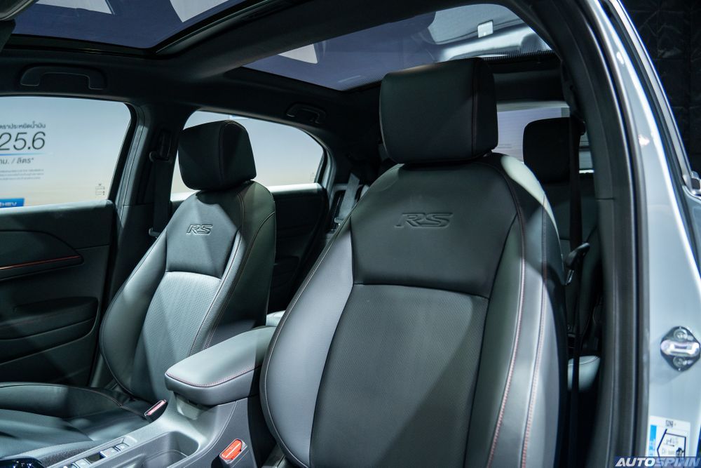 Honda HR-V e:HEV 2024 ra mắt: Chỉ còn động cơ hybrid, có ADAS, giá quy đổi từ 670 triệu đồng, dễ thành hàng hot khi về Việt Nam- Ảnh 7. Honda HR-V e:HEV 2024 ra mắt: Chỉ còn động cơ hybrid, có ADAS, giá quy đổi từ 670 triệu đồng, dễ thành hàng hot khi về Việt Nam- Ảnh 7.