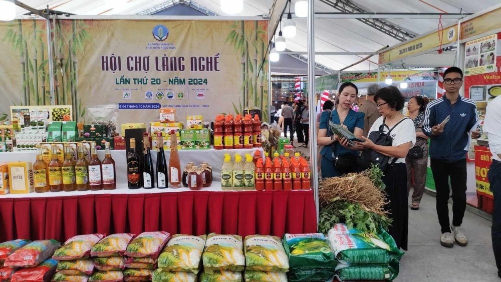 Cơ hội để làng nghề giới thiệu sản phẩm đến người tiêu dùng Cơ hội để làng nghề giới thiệu sản phẩm đến người tiêu dùng