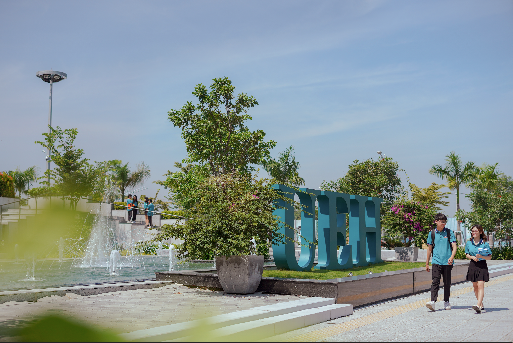 UEH định hướng đào tạo sinh viên trở thành công dân toàn cầu UEH định hướng đào tạo sinh viên trở thành công dân toàn cầu