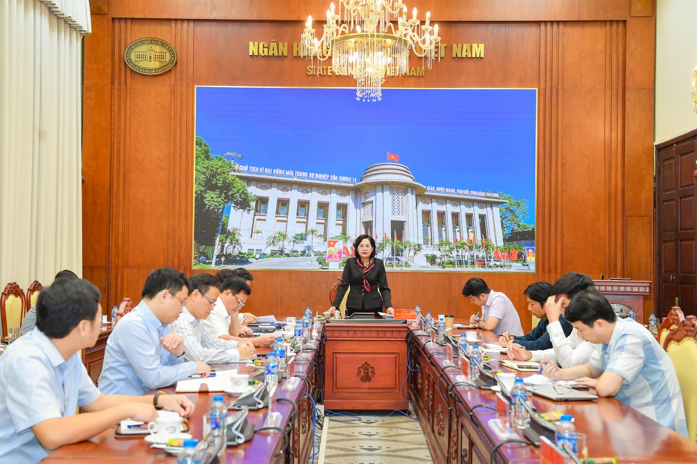 Thống đốc NHNN Nguyễn Thị Hồng làm việc với hai tỉnh Bến Tre và Vĩnh Long Thống đốc NHNN Nguyễn Thị Hồng làm việc với hai tỉnh Bến Tre và Vĩnh Long