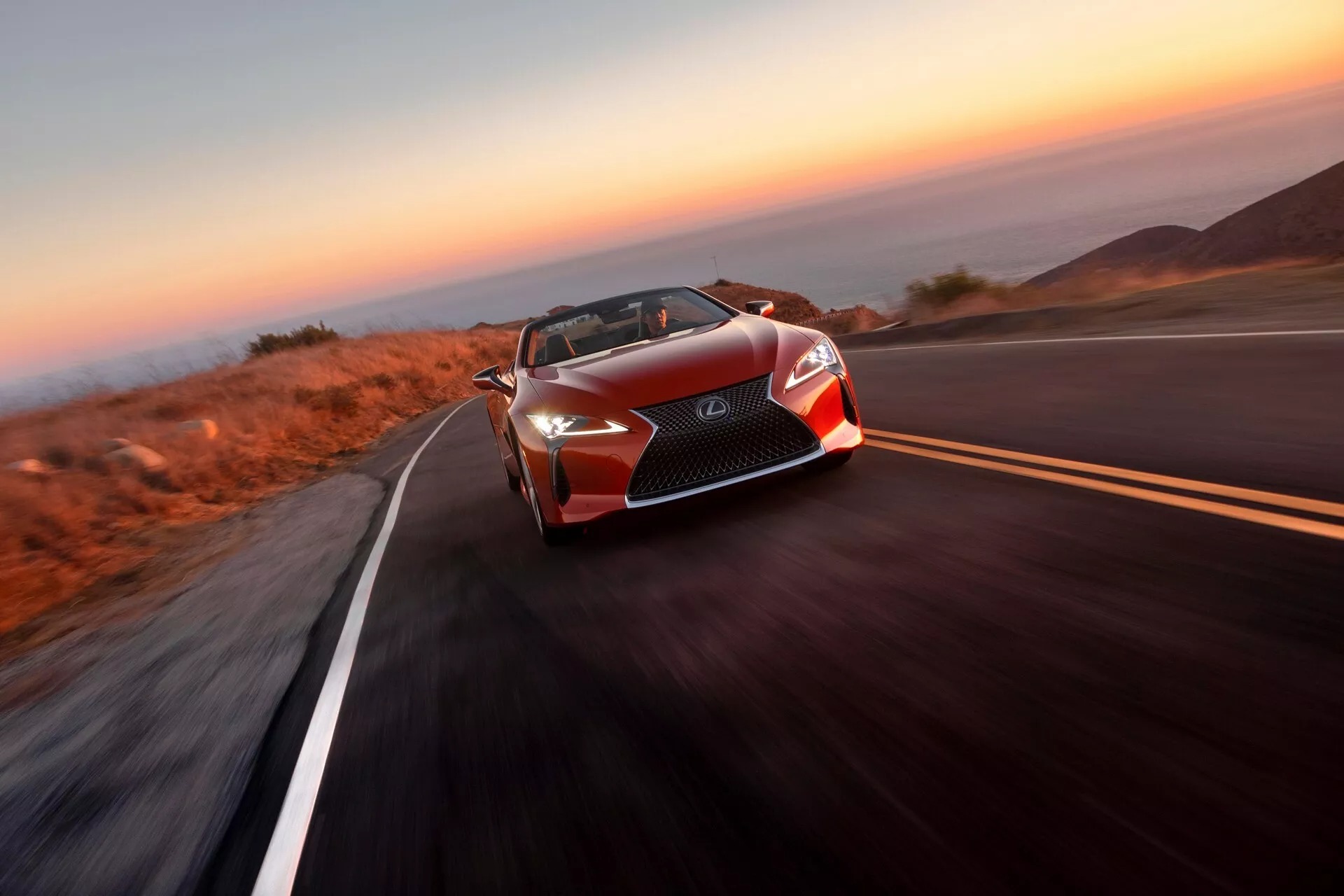 Lexus LC 2025 ra mắt: Tăng độ cứng thân xe, nội thất bespoke, vẫn giữ máy V8 mạnh 471 mã lực- Ảnh 6. Lexus LC 2025 ra mắt: Tăng độ cứng thân xe, nội thất bespoke, vẫn giữ máy V8 mạnh 471 mã lực- Ảnh 6.