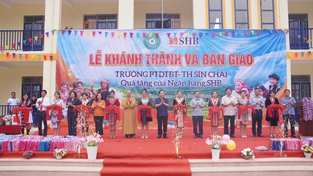 Ngân hàng đồng hành dựng lớp, xây trường, gieo chữ trên non Ngân hàng đồng hành dựng lớp, xây trường, gieo chữ trên non