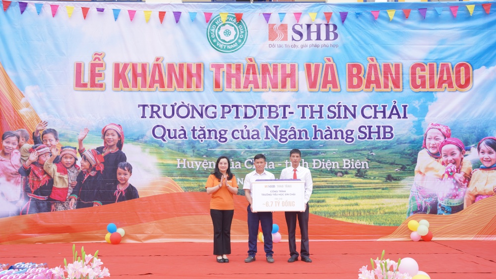 Ngân hàng đồng hành dựng lớp, xây trường, gieo chữ trên non Ngân hàng đồng hành dựng lớp, xây trường, gieo chữ trên non