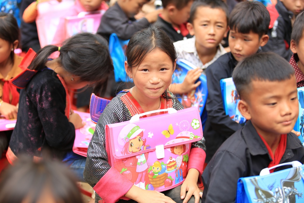 Ngân hàng đồng hành dựng lớp, xây trường, gieo chữ trên non Ngân hàng đồng hành dựng lớp, xây trường, gieo chữ trên non