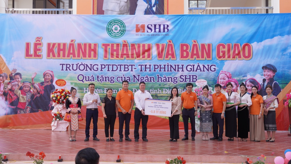 Ngân hàng đồng hành dựng lớp, xây trường, gieo chữ trên non Ngân hàng đồng hành dựng lớp, xây trường, gieo chữ trên non