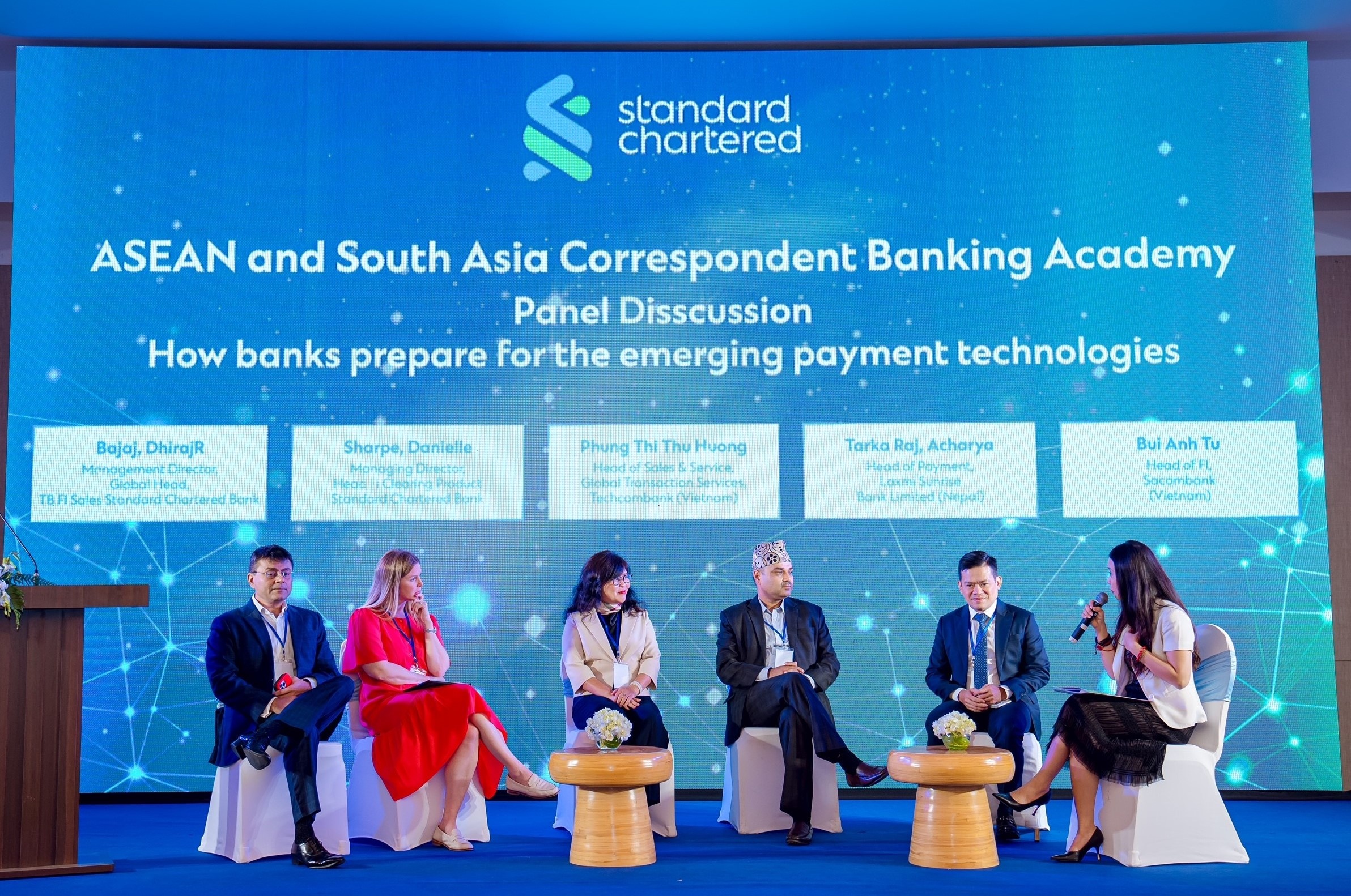 Ngân hàng Đại lý khu vực: Sẵn sàng cho tương lai Ngân hàng Đại lý khu vực: Sẵn sàng cho tương lai