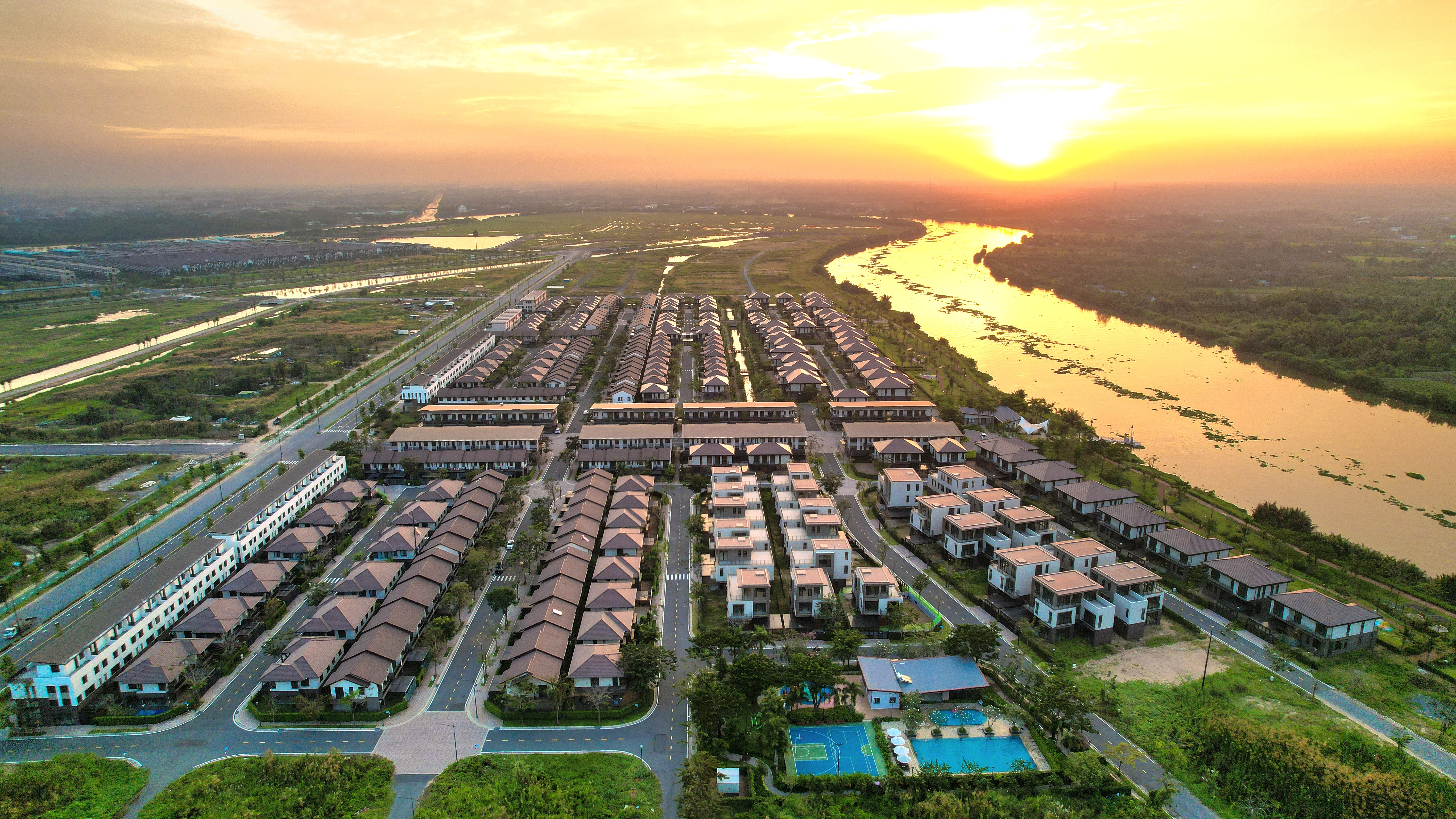 Băn khoăn chung cư hay nhà phố để “rót” tiền?