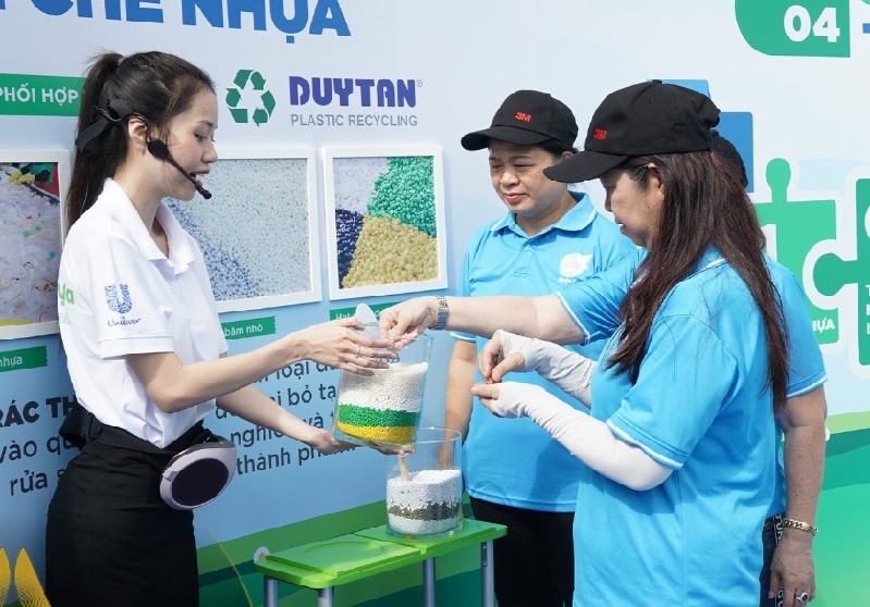 Thu gom, tái chế hơn 17.000 tấn bao bì Thu gom, tái chế hơn 17.000 tấn bao bì