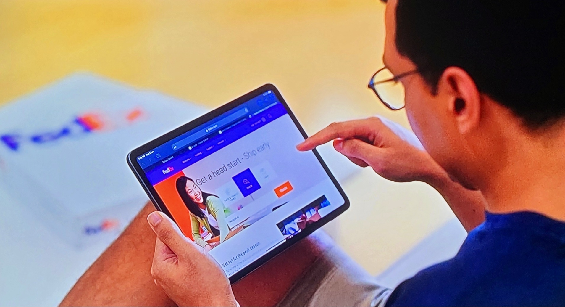 các nền tảng thương mại điện tử lớn từ Trung Quốc như Taobao, Tmall, Pinduoduo, và JD.com với giao diện tiếng Việt