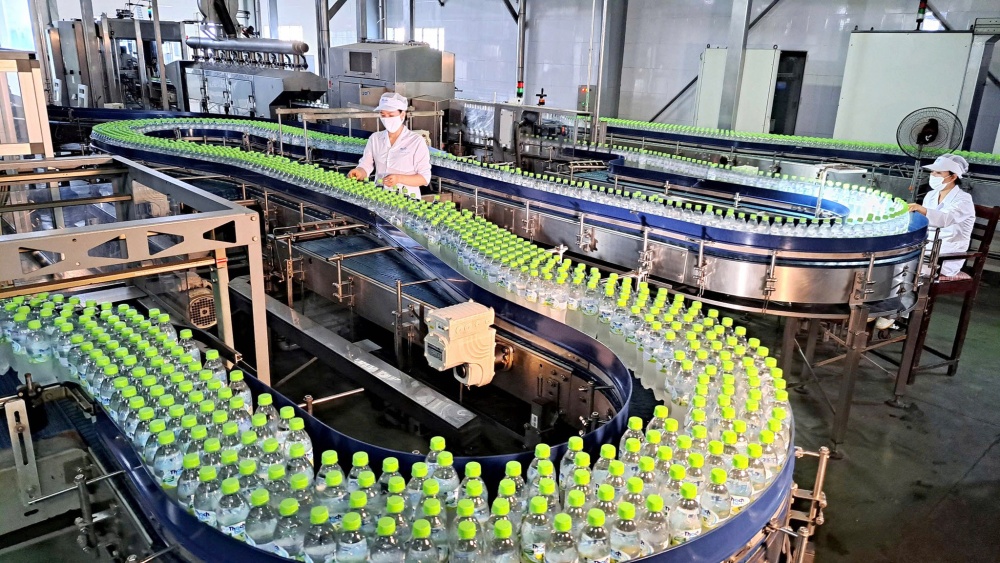 Thông qua các buổi đối thoại, kịp thời tháo gỡ khó khăn, giúp doanh nghiệp ổn định sản xuất, kinh doanh. Thông qua các buổi đối thoại, kịp thời tháo gỡ khó khăn, giúp doanh nghiệp ổn định sản xuất, kinh doanh.