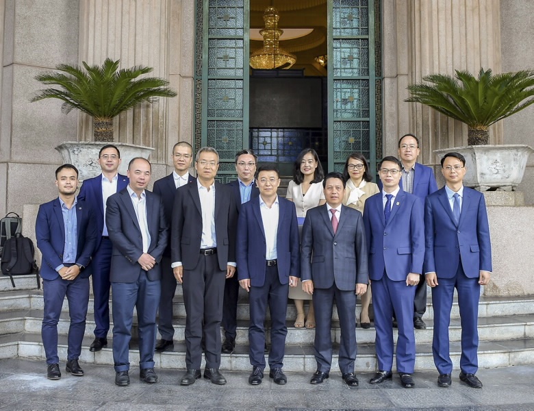 Phó Thống đốc Phạm Tiến Dũng làm việc với Chủ tịch UnionPay International Phó Thống đốc Phạm Tiến Dũng làm việc với Chủ tịch UnionPay International