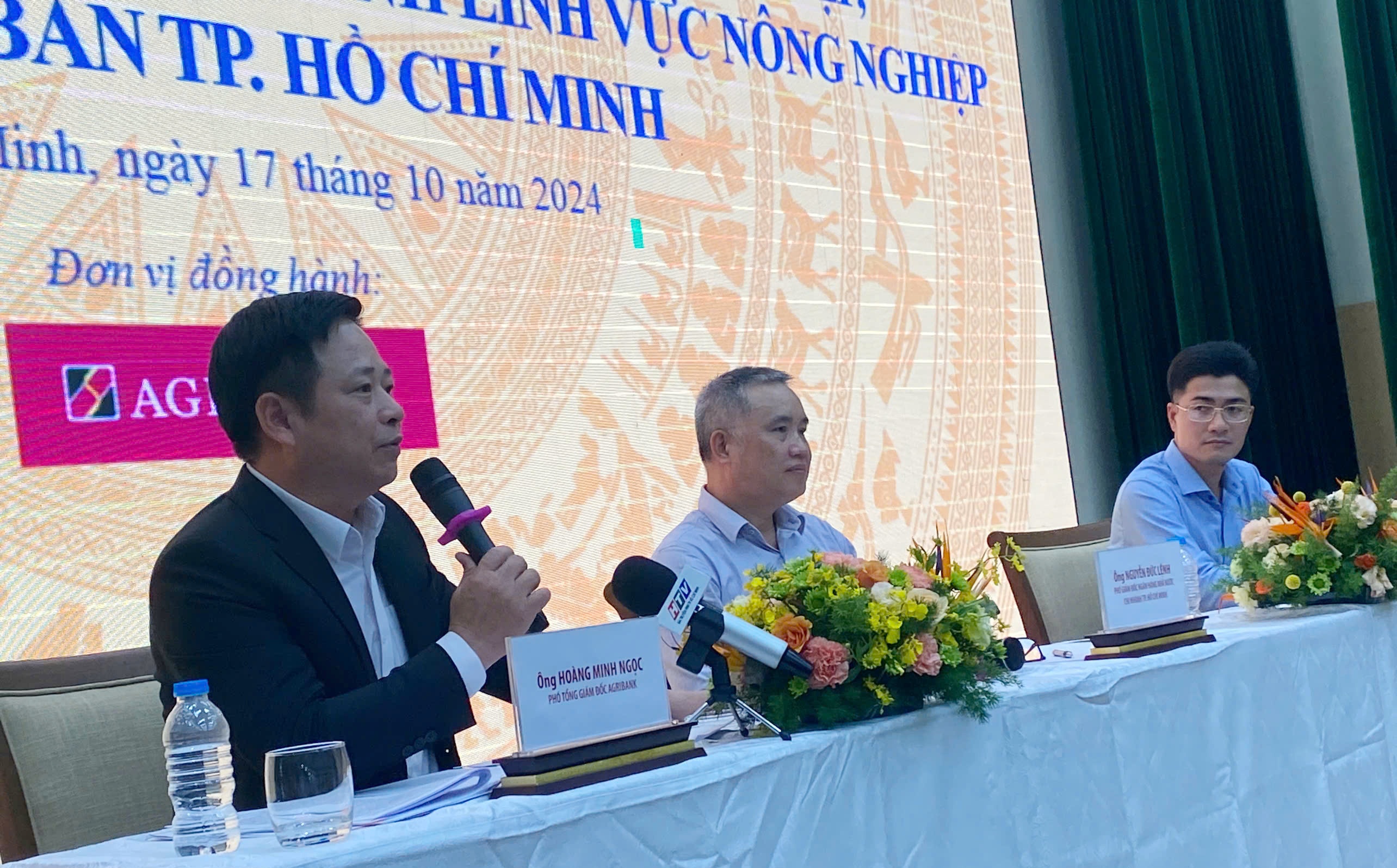 Ông Hoàng Minh Ngọc, Phó Tổng giám đốc Agribank có rất nhiều chính sách và sản phẩm cho phát triển sản xuất kinh doanh nông nghiệp nông thôn phù hợp với từng nhu cầu doanh nghiệp và cá nhân