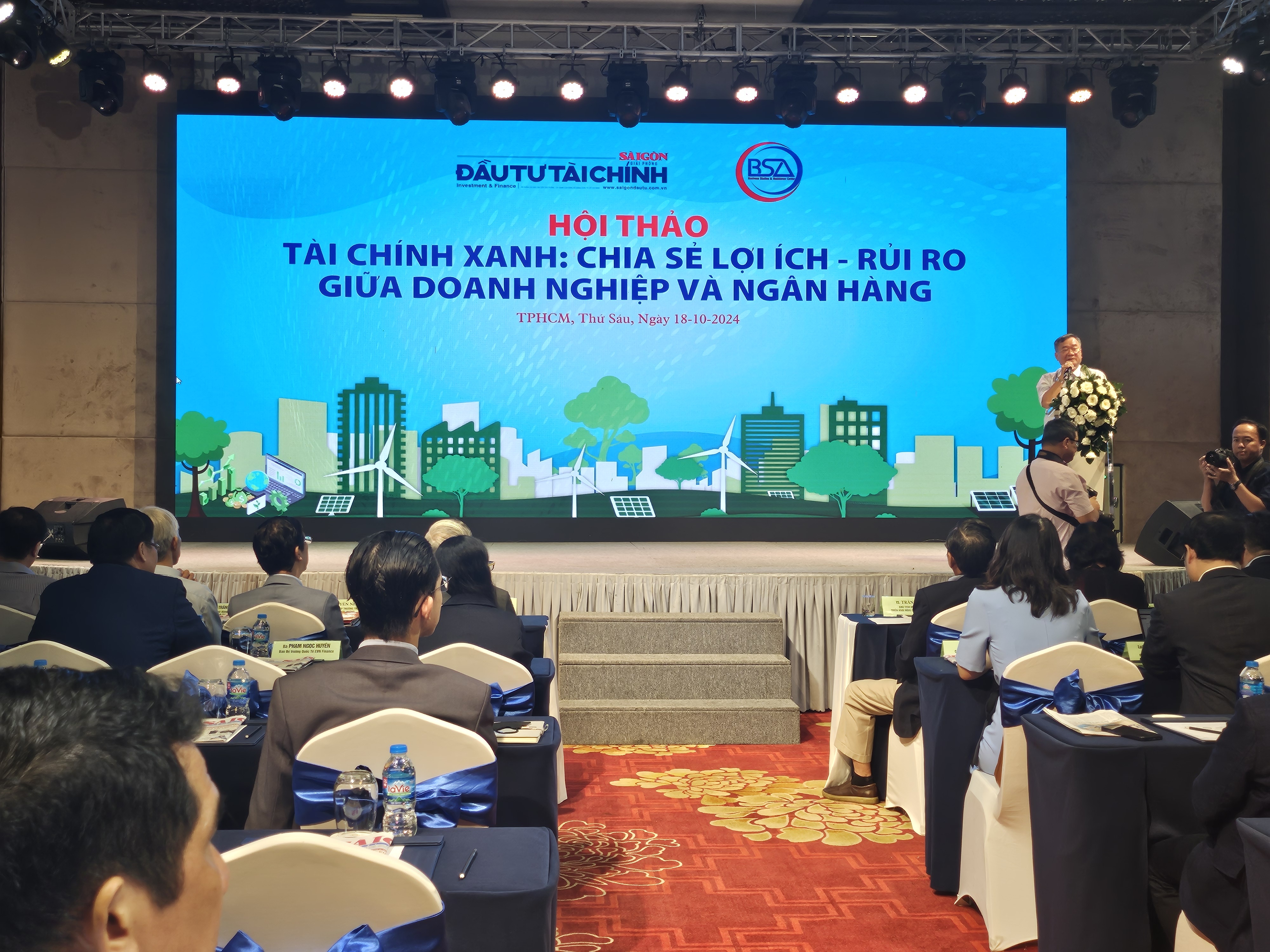 Tài chính xanh chia sẻ lợi ích, rủi ro giữa doanh nghiệp và ngân hàng Tài chính xanh chia sẻ lợi ích, rủi ro giữa doanh nghiệp và ngân hàng