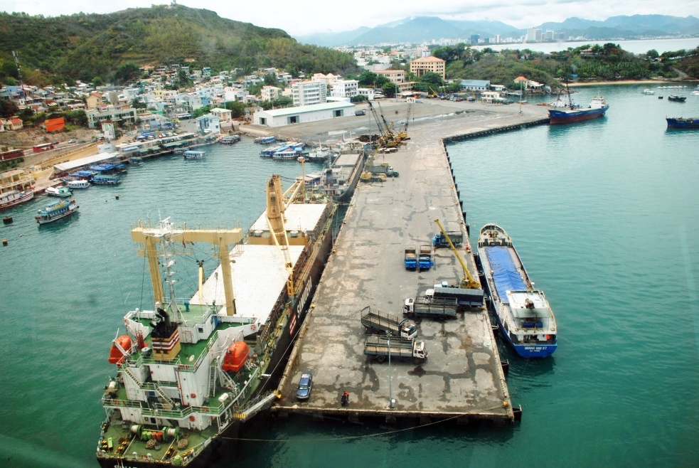 Trong bối cảnh còn nhiều khó khăn, thách thức song các doanh nghiệp vẫn mở rộng quy mô sản xuất, kinh doanh Trong bối cảnh còn nhiều khó khăn, thách thức song các doanh nghiệp vẫn mở rộng quy mô sản xuất, kinh doanh