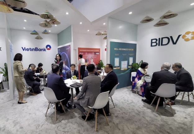 4 ngân hàng thương mại tổ chức gian hàng triển lãm tại SIBOS 2024 4 ngân hàng thương mại tổ chức gian hàng triển lãm tại SIBOS 2024