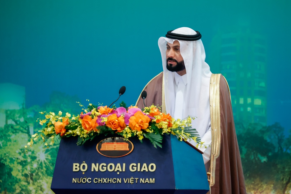 Chủ tịch Trung tâm Chứng nhận Halal Hội đồng hợp tác vùng Vịnh (GCC) Eng.Moteb Al-Mezani phát biểu tại Hội nghị - Ảnh: VGP/Nhật Bắc Chủ tịch Trung tâm Chứng nhận Halal Hội đồng hợp tác vùng Vịnh (GCC) Eng.Moteb Al-Mezani phát biểu tại Hội nghị - Ảnh: VGP/Nhật Bắc