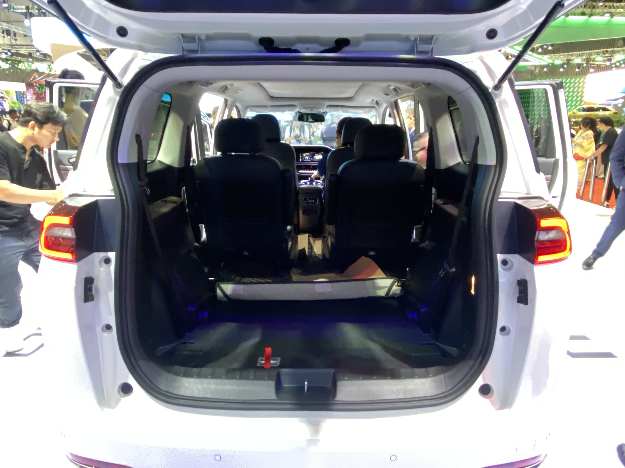 GAC M6 Pro ra mắt Việt Nam, giá từ 699 triệu đồng