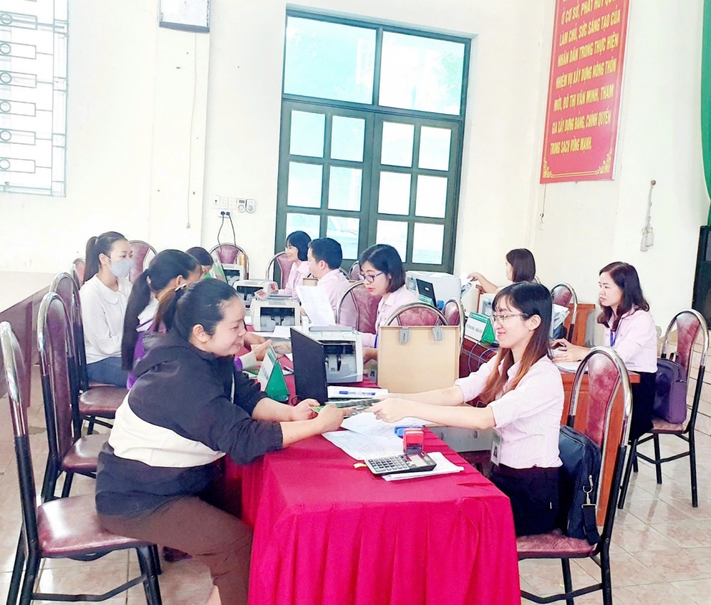 NHCSXH tỉnh Phú Thọ đẩy mạnh giải ngân nguồn vốn tín dụng chính sách, đáp ứng kịp thời nhu cầu vốn cho hộ nghèo và các đối tượng chính sách khác NHCSXH tỉnh Phú Thọ đẩy mạnh giải ngân nguồn vốn tín dụng chính sách, đáp ứng kịp thời nhu cầu vốn cho hộ nghèo và các đối tượng chính sách khác