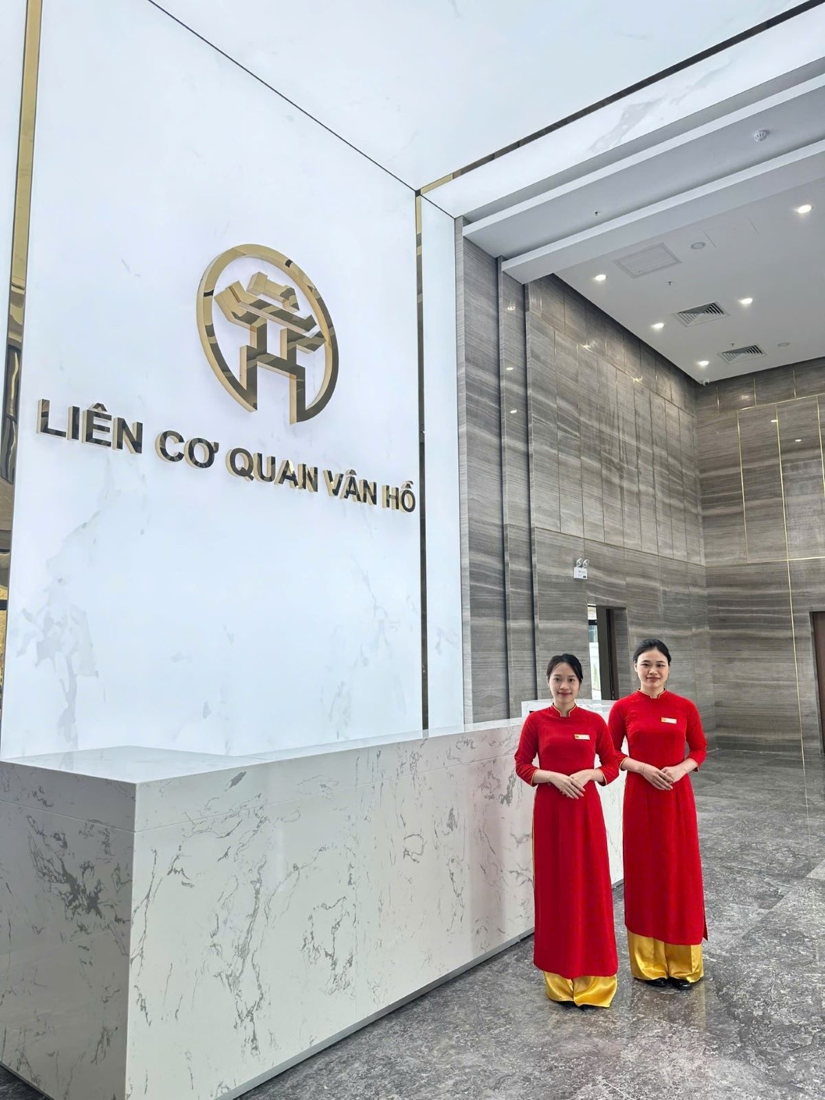  Bộ phận lễ tân tại dự án.