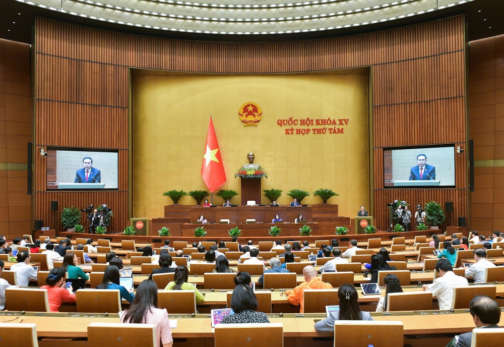 undefined Quốc hội biểu quyết thông qua 3 luật, 2 nghị quyết và họp riêng về nhân sự