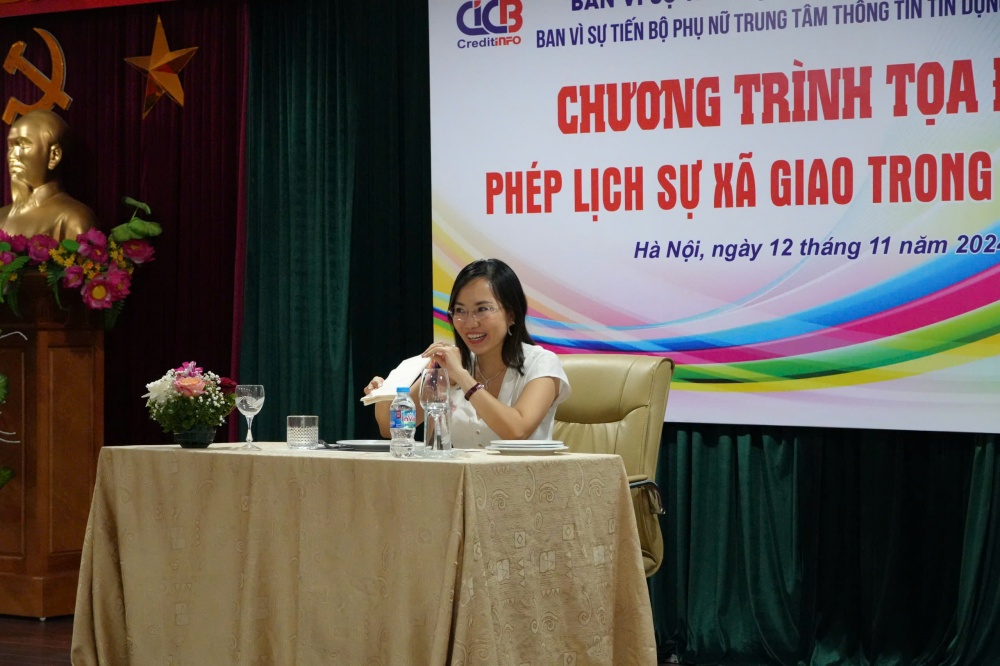 Ban Vì sự tiến bộ Phụ nữ CIC tổ chức Tọa đàm “Phép lịch sự xã giao trong giao tiếp”