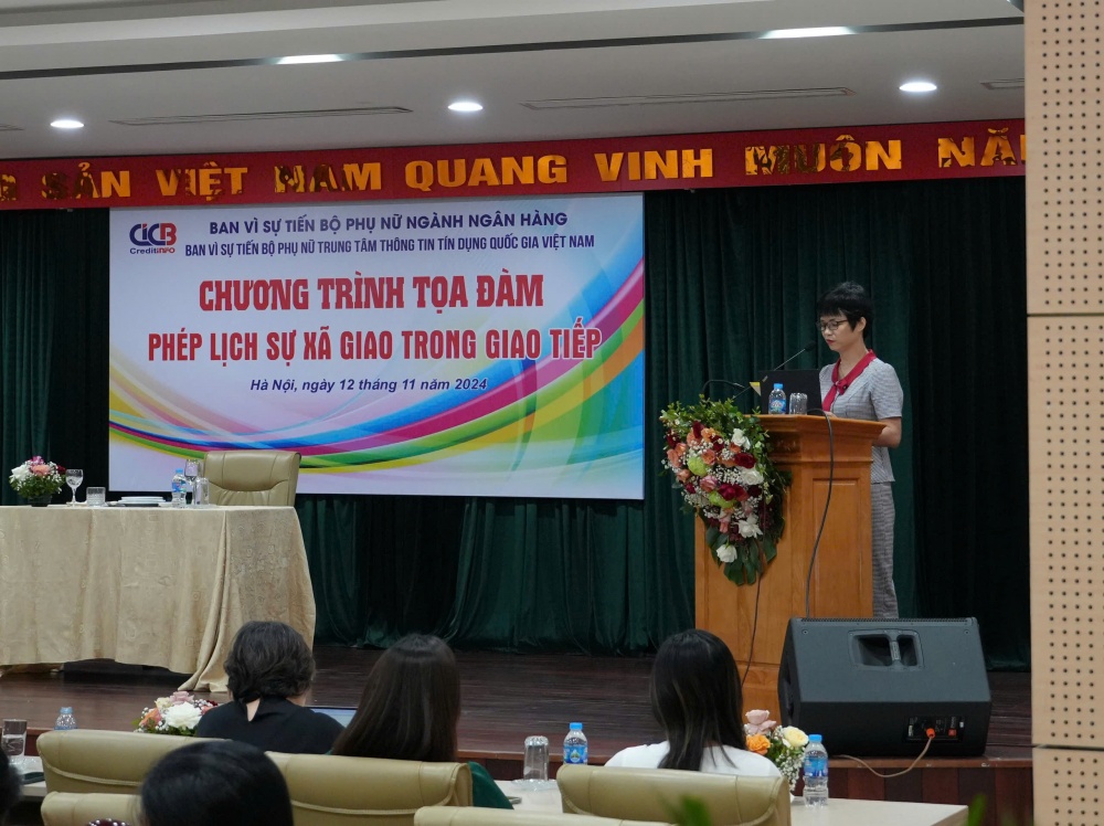 Ban Vì sự tiến bộ Phụ nữ CIC tổ chức Tọa đàm “Phép lịch sự xã giao trong giao tiếp”