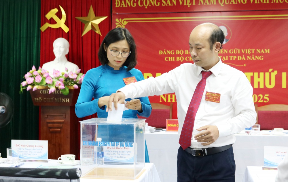 Bảo hiểm tiền gửi Việt Nam tại TP. Đà Nẵng chú trọng đổi mới, nâng cao chất lượng sinh hoạt chi bộ Bảo hiểm tiền gửi Việt Nam tại TP. Đà Nẵng chú trọng đổi mới, nâng cao chất lượng sinh hoạt chi bộ