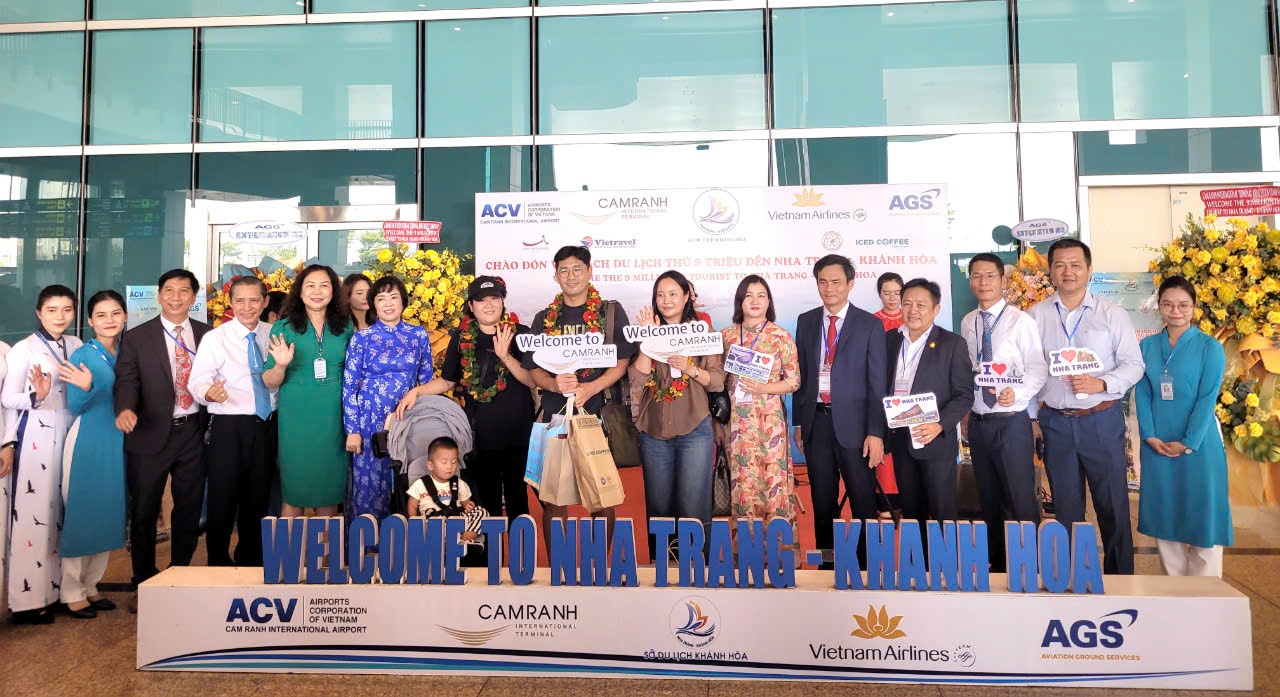 Cam Ranh hưởng lợi trực tiếp từ cả 2 sân bay Quốc tế top đầu Việt Nam (Nguồn ảnh: Minh Hùng) Cam Ranh hưởng lợi trực tiếp từ cả 2 sân bay Quốc tế top đầu Việt Nam (Nguồn ảnh: Minh Hùng)