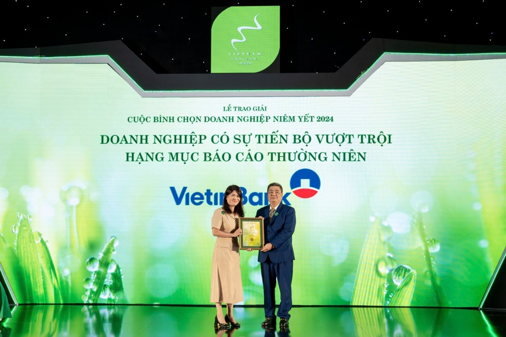 Bà Phạm Thị Thanh Hoài – TV HĐQT VietinBank nhận 2 giải thưởng “Top 10 Báo cáo thường niên tốt nhất nhóm ngành Tài chính” và “Tiến bộ vượt trội dành cho Báo cáo thường niên” Bà Phạm Thị Thanh Hoài – TV HĐQT VietinBank nhận 2 giải thưởng “Top 10 Báo cáo thường niên tốt nhất nhóm ngành Tài chính” và “Tiến bộ vượt trội dành cho Báo cáo thường niên”